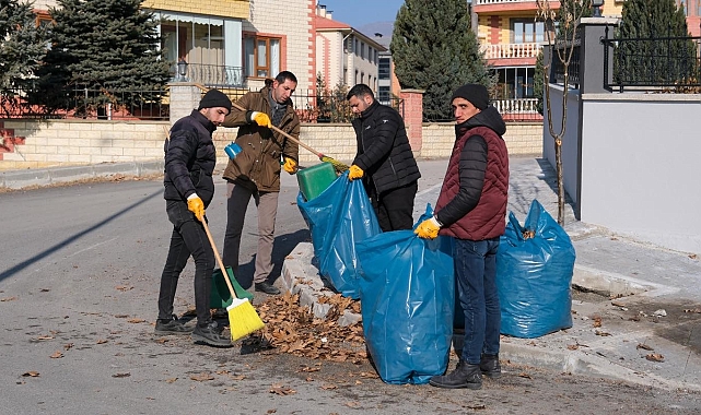 Erzincan şehir genelinde kapsamlı temizlik çalışmaları devam ediyor