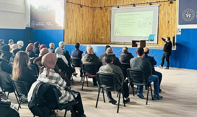 Erzincan'da "Ailede İletişim" konulu konferans düzenlendi