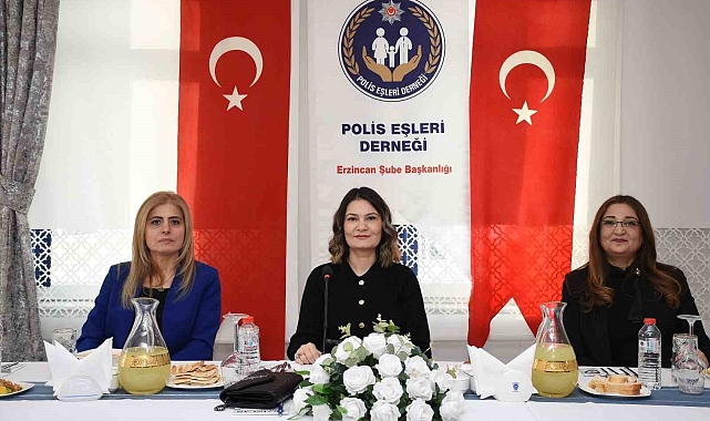 Erzincan'da polis eşleri buluştu