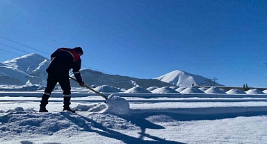 Erzurum -24,6 ile buz kesti
