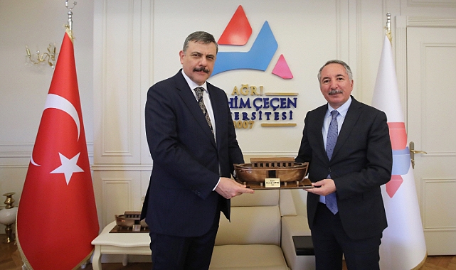 Erzurum Valisi Çiftçi ile Ağrı Valisi Koç, AİÇÜ Rektörüne ziyaret