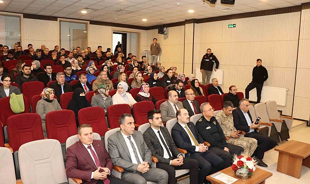 Erzurum'da "Güçlü aile ve güçlü psikolojiyle güçlü yarınlar" sempozyumu