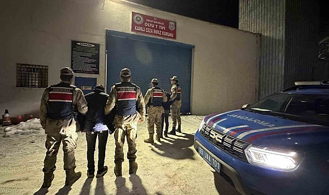 Erzurum'da Jandarma araması olan 124 şahsı yakaladı