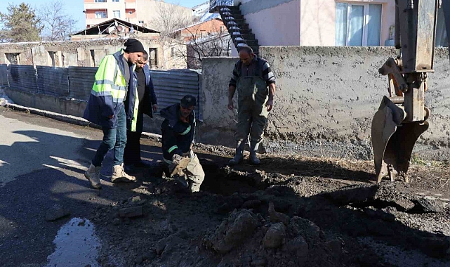 ESKİ ekipleri soğuk ve kışa rağmen çalışıyor