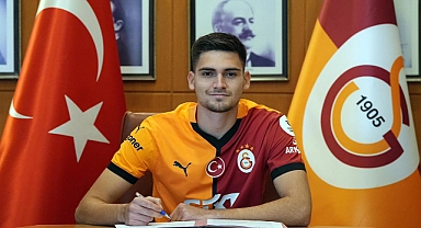 Galatasaray, iki genç futbolcunun sözleşmesini uzattı