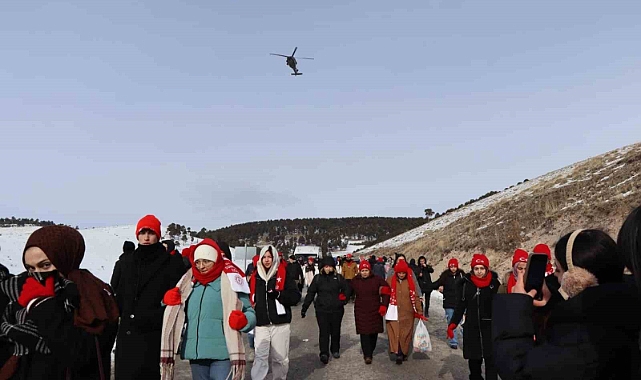 Gençlik şühedanın izinde