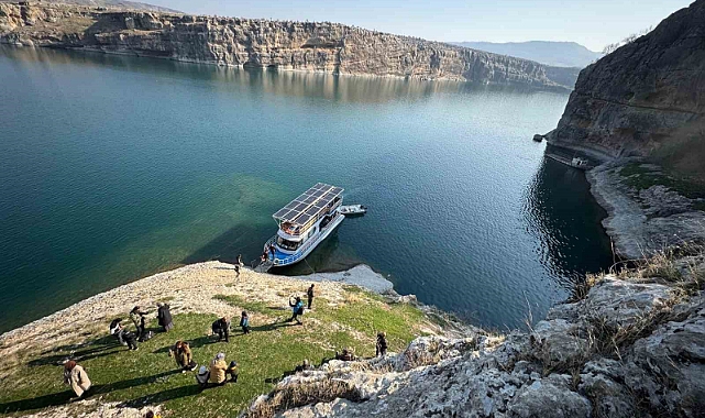 Gerger Kanyonları ziyaretçilerini ağırlıyor