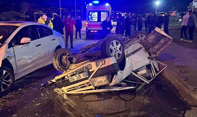Hurda yığınına dönen araçtaki bir kişi hayatını kaybetti