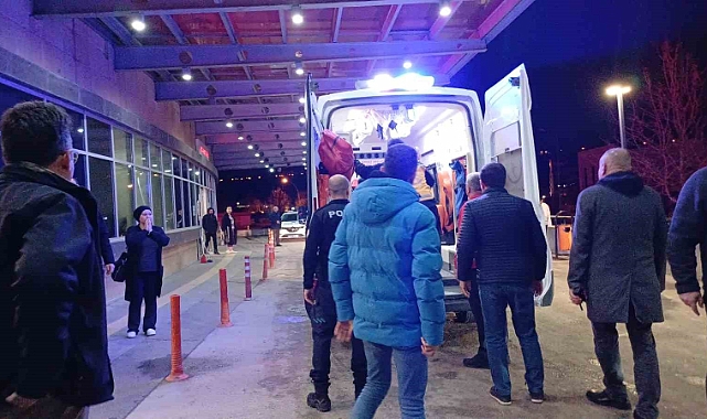 İçişleri Bakanı Yerlikaya’dan kamyonun çarptığı polis memuru için ’geçmiş olsun’ paylaşımı