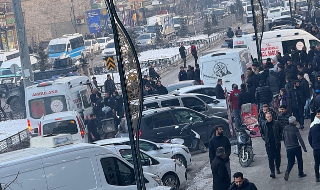 İki gurup arasın da bıçaklı kavga: 3 yaralı