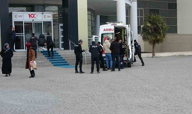 İki kişinin bıçakla yaraladığı genç belediyeye sığındı!