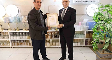 İlkadım’da 2025’in ilk ruhsatı Başkan İhsan Kurnaz’dan