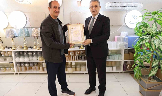 İlkadım’da 2025’in ilk ruhsatı Başkan İhsan Kurnaz’dan