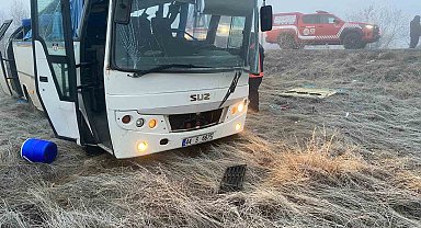 İşçi Servisi kaza yaptı: 1 ölü, 16 yaralı