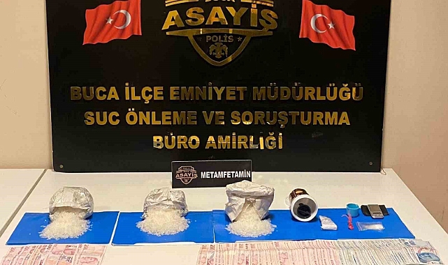 İzmir’de uyuşturucuya 2 gözaltı