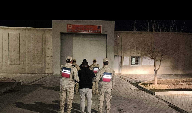 Jandarma Iğdır'da düzensiz göçmen yakalandı