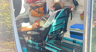 Kamyon ile otomobil çarpıştı