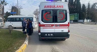 Kamyonet ile motosiklet çarpıştı: 1 yaralı