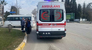Kamyonet ile motosiklet çarpıştı: 1 yaralı