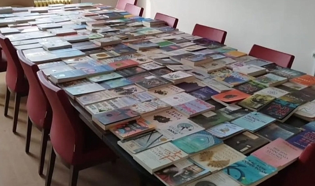 Karne sizden kitap hediyesi bizden