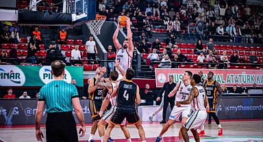 Karşıyaka, seriyi son maça taşımak istiyor