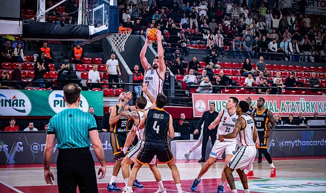 Karşıyaka, seriyi son maça taşımak istiyor