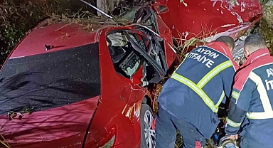 Kontrolden çıkan otomobil, kanala uçtu: 2 yaralı
