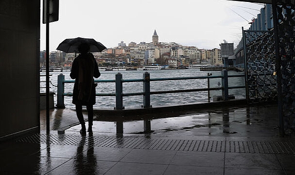 Meteoroloji'den uyarılar! Sağanak yağmur, fırtına ve don etkili olacak