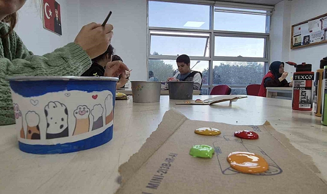 Muğla’da gönüllü gençlerden örnek davranış