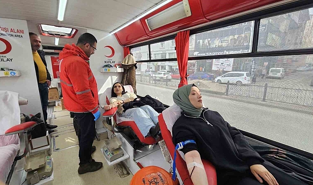 Muş Gazeteciler Cemiyeti'nden Kızılay'a kan bağışı desteği