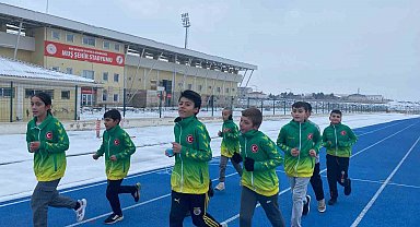 Muş Gençlik ve Spor İl Müdürlüğü bünyesinde Atletizm antrenmanları devam ediyor