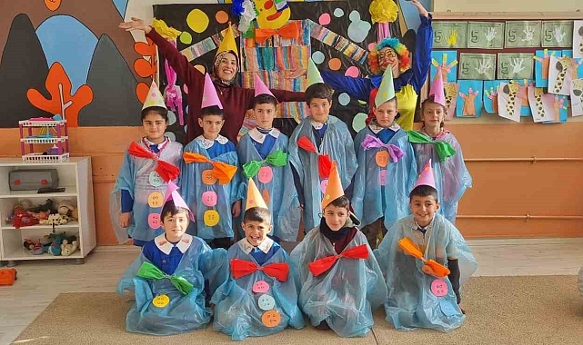 Öğrenciler Palyaço etkinliğinde gönüllerince eğlendi