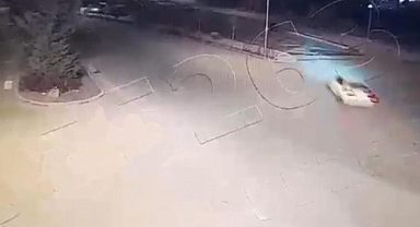 Önce yayalara sonra park halindeki araçlara çarptı: 3 yaralı