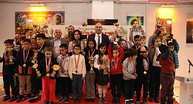 Pir Sultan Abdal Anma Satranç Turnuvası düzenlendi