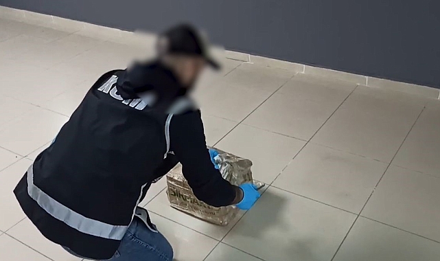 Polis yasa dışı silah ticareti operasyonu gerçekleştirdi: 2 gözaltı