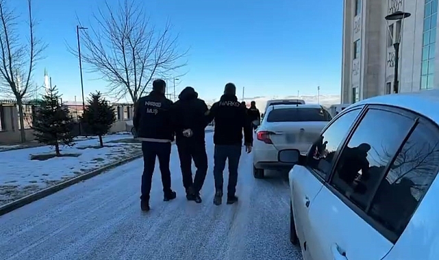 Polis'ten uyuşturucu operasyonu: 4 kişi tutuklandı