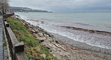 Poyraz fırtınası nedeniyle balıkçılar denize açılamadı