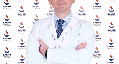 Prof. Dr. Balık, Doç. Dr. Borazan ve Opr. Dr. Melik, SANKO Üniversitesi Hastanesi’nde