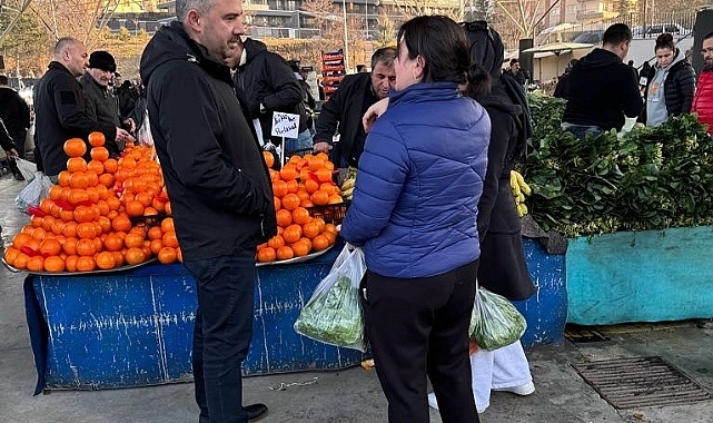 Pursaklar Belediye Başkanı Çetin’den pazar yeri ziyareti