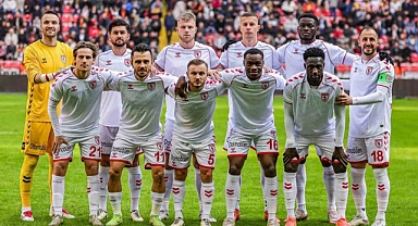 Samsunspor’un zirve mücadelesi sürüyor