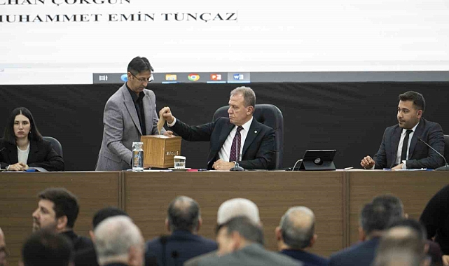 Seçer: “Bizim bütün benliğimiz Mersin’e hizmetle dolu”