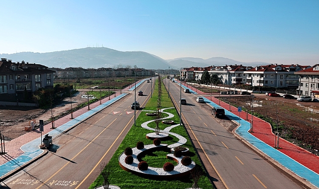 Şehirde asfalt atağı: 66 kilometre 222 bin ton asfaltla yenilendi