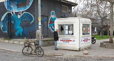 Selçuk’ta vatandaşlar halk ekmekten memnun: Ekmek 9 TL