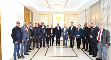 Sultangazi Belediye Başkanı Dursun, muhtarlarla istişare toplantısı gerçekleştirdi