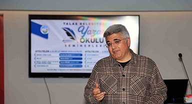 Talas’ın Yazar Okulu Seminerlerinde bu hafta konu romandı