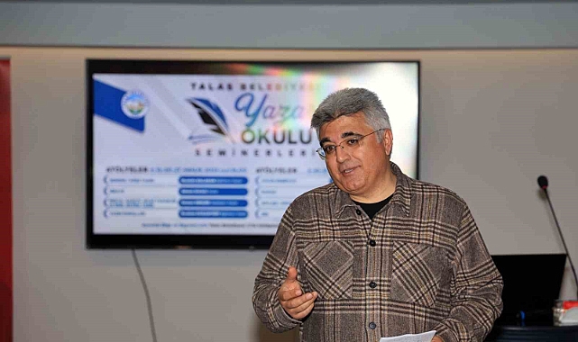 Talas’ın Yazar Okulu Seminerlerinde bu hafta konu romandı