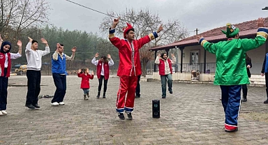 Ula’da minik yetenekler sanat ve sporla şekilleniyor