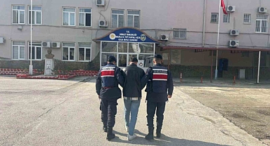 Uyuşturucu satışı yaparken suçüstü yakalandı