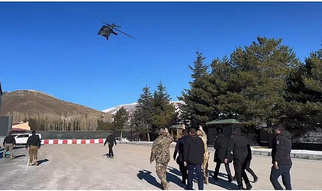 Vali AHmet Karakaya karakol ve üs bölgelerini havadan inceledi