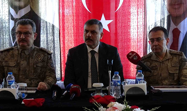 Vali Çiftçi'den asayiş değerlendirmeleri: "2024'de oto hırsızlığı ve kapkaç olayı yaşanmadı"